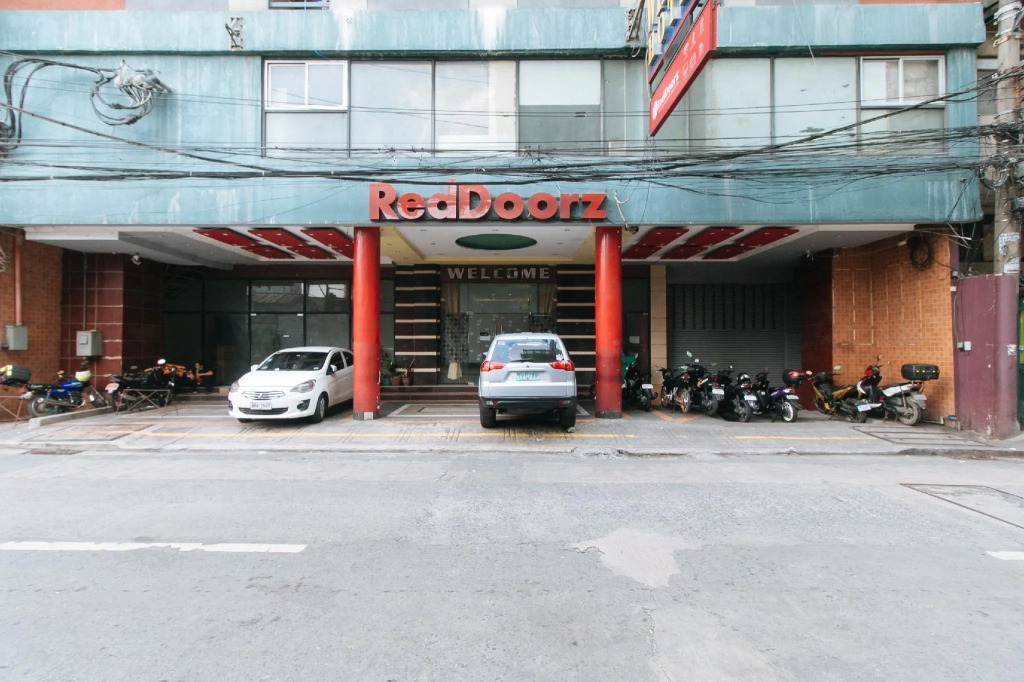 RedDoorz at Winter Hotel Araneta