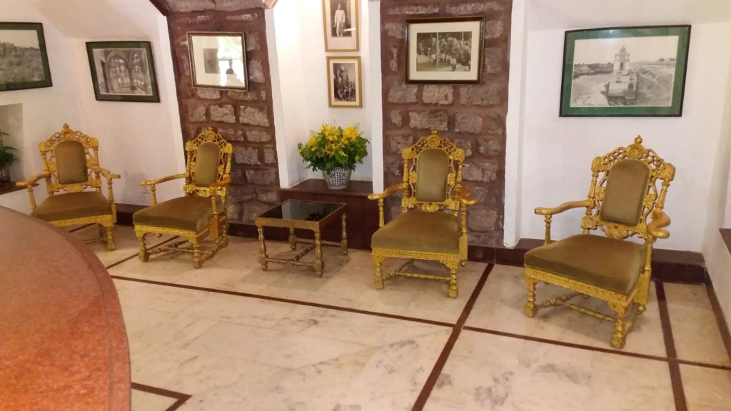 WelcomHeritage Bal Samand Lake Palace