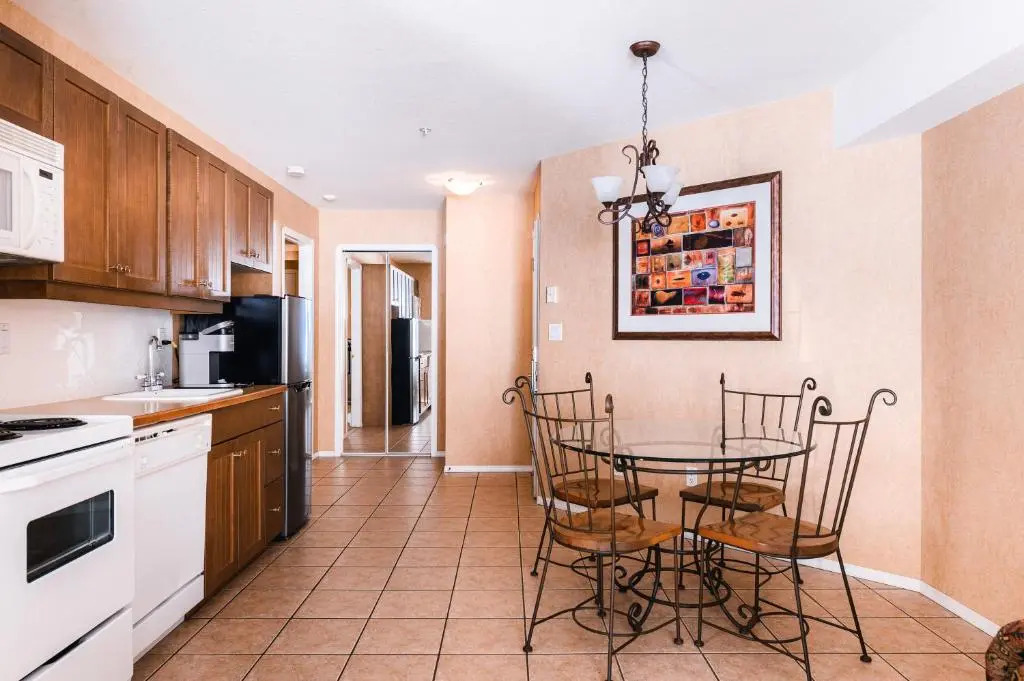 Mountain View Suites & Residency at Fairmont Hot Springs