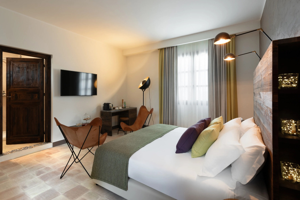 Momentum Resort