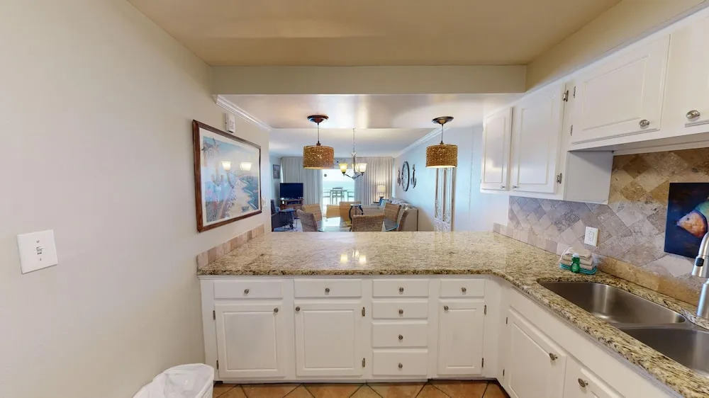 Beach House 201c 2 Bedroom Condo by RedAwning