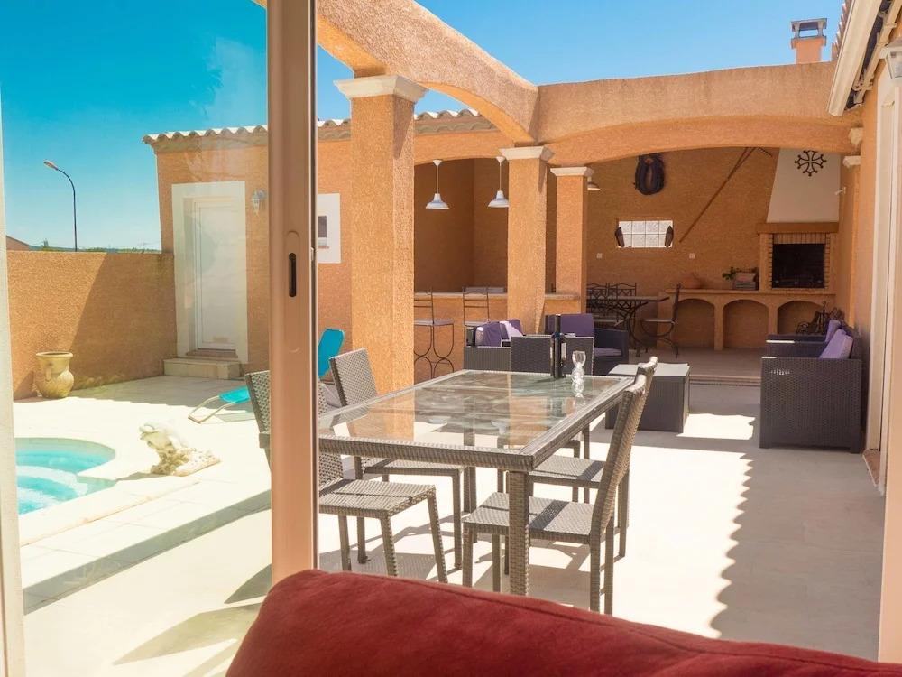 Spacious Furnished Holiday Villa With Private Pool and Covered Terrace