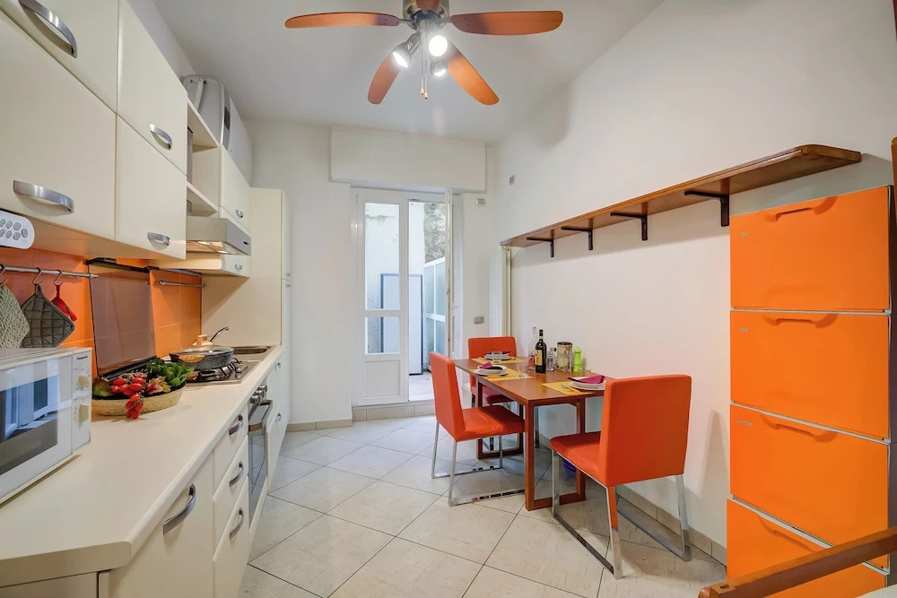 Verbena with parking 500m from the sea