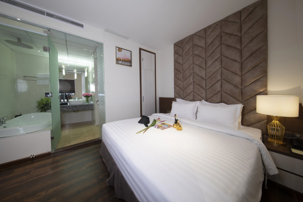 Diamond Hill Hotel