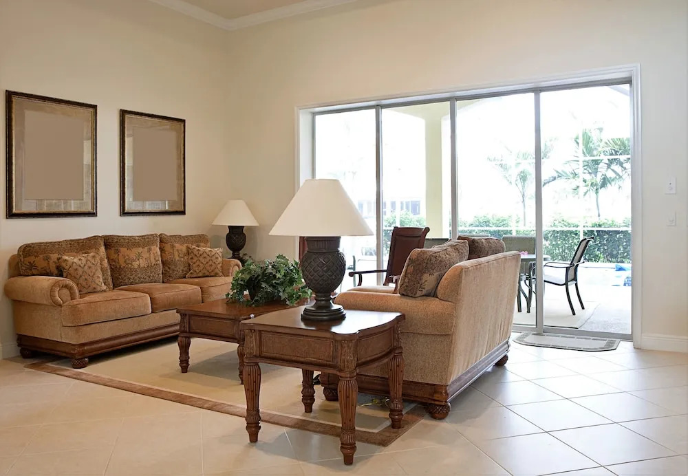 Legacy Vacation Pool Homes West 192 and Hwy 27 Area