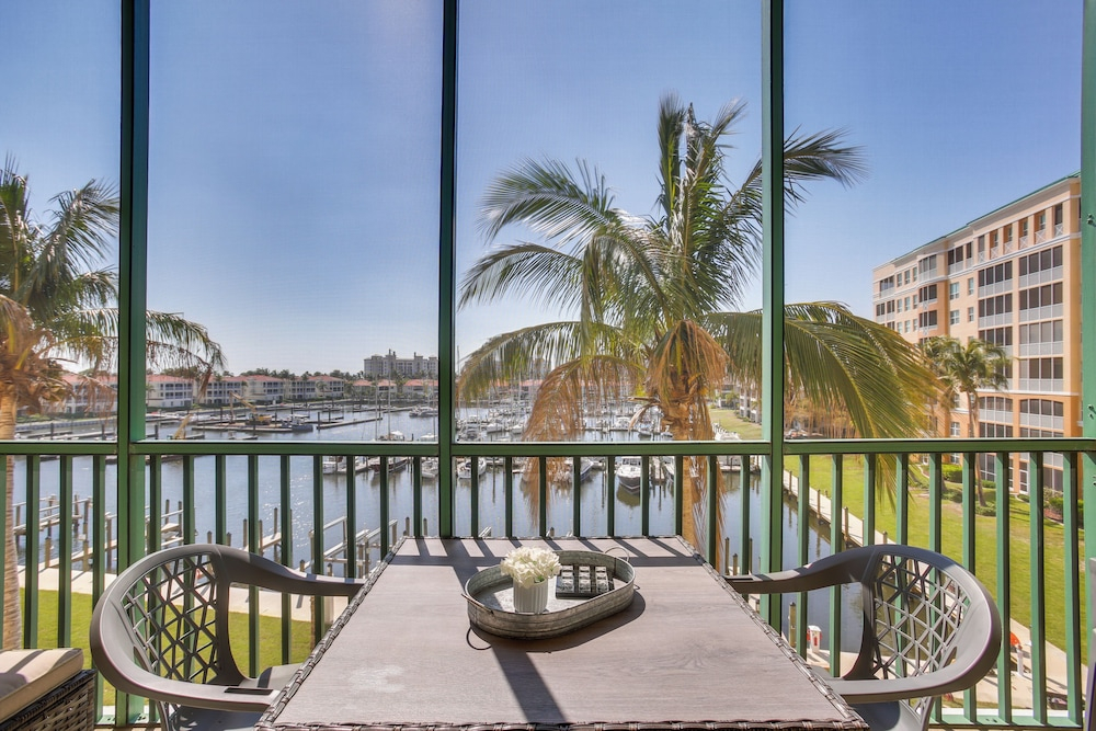 Sunsets & Sails! Waterfront Punta Gorda Condo