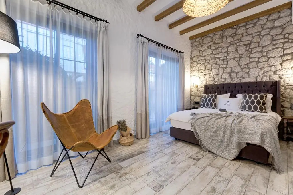 Alachi Hotel