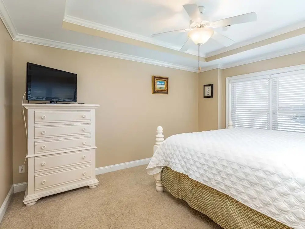 Silver Seas 301 by Tybee Vacation Rentals