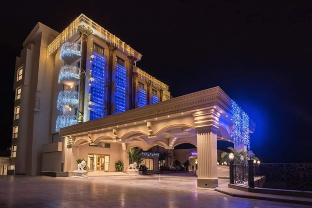 Les Ambassadeurs Marina Hotel & Casino