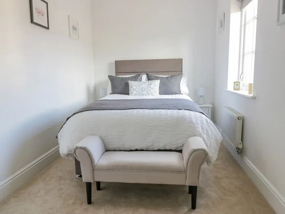 40 Bowmont Court
