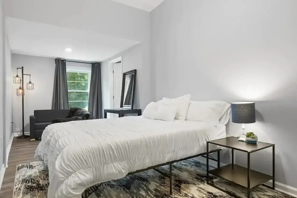 Recently Renovated Chic Durham Farmhouse