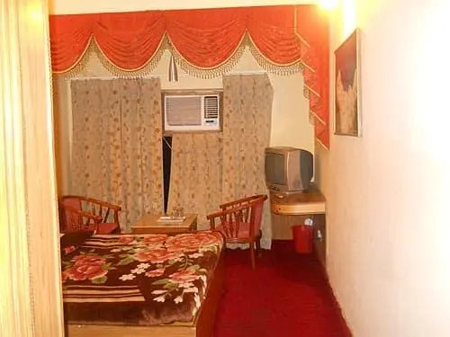 Hotel Raj Deluxe
