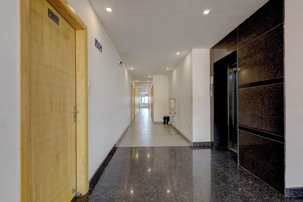 FabHotel NA Grand