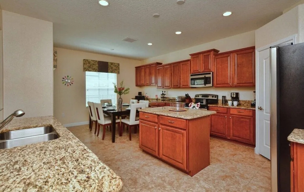 4706ts-5 Bedroom Pool - The Shire Home
