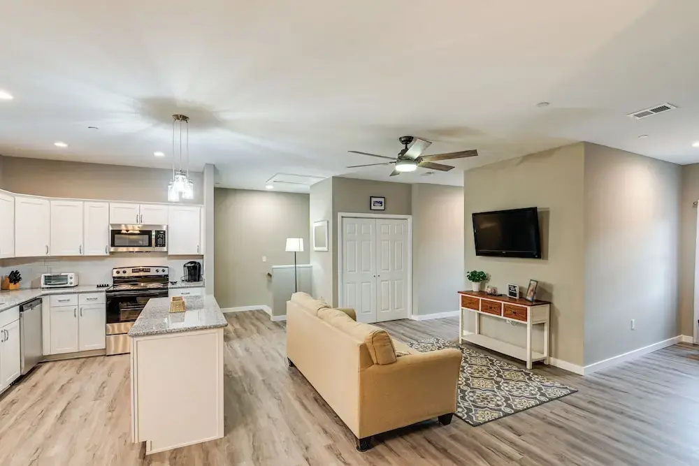 Bright Kingston Springs Home < 22 Mi to Nashville