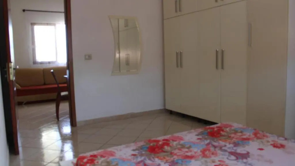 Bledi's Comfy Apartment in New Blvd / Free Parking