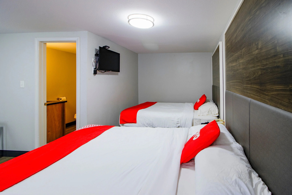 OYO Hotel Sulphur LA Hwy 90 West