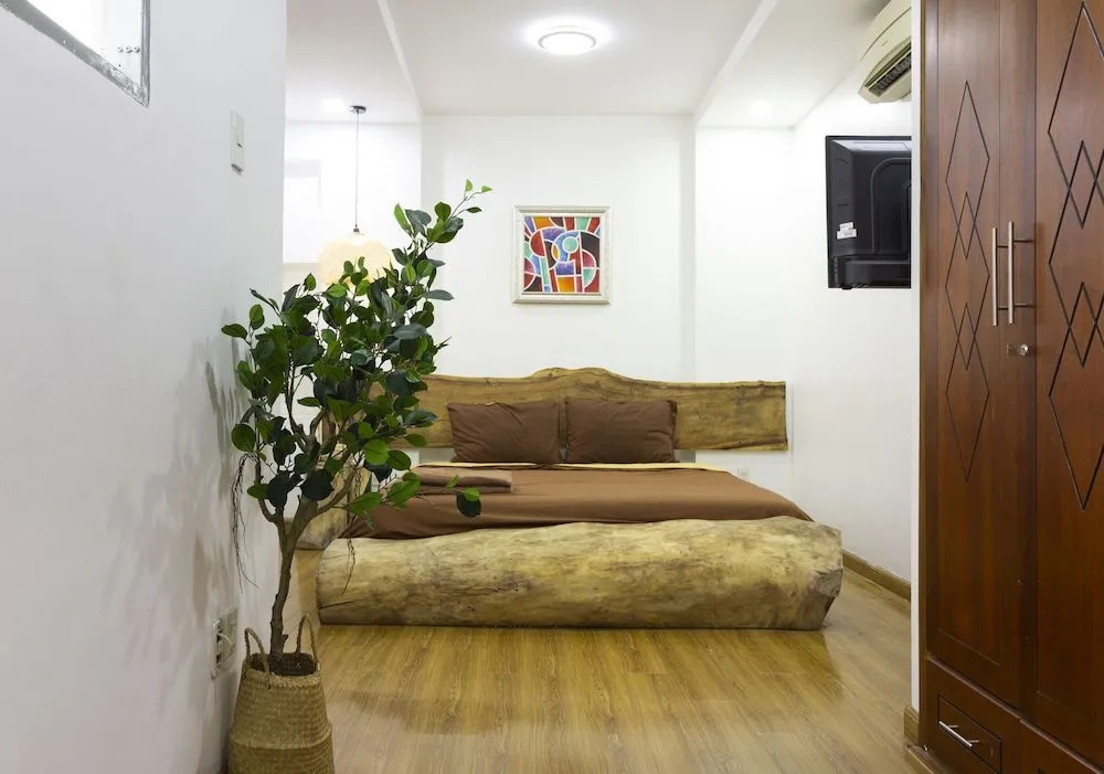The Art - Summertime Homestay