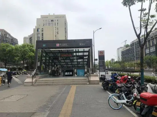 Jiujiantang Yijin Hotel