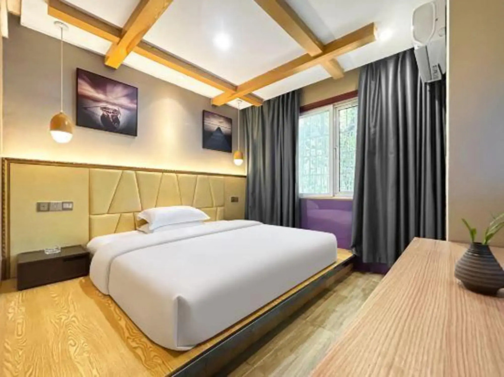 Longxin Hotel
