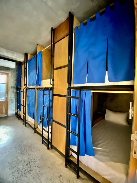 Mangroove Bay Boutique Hostel