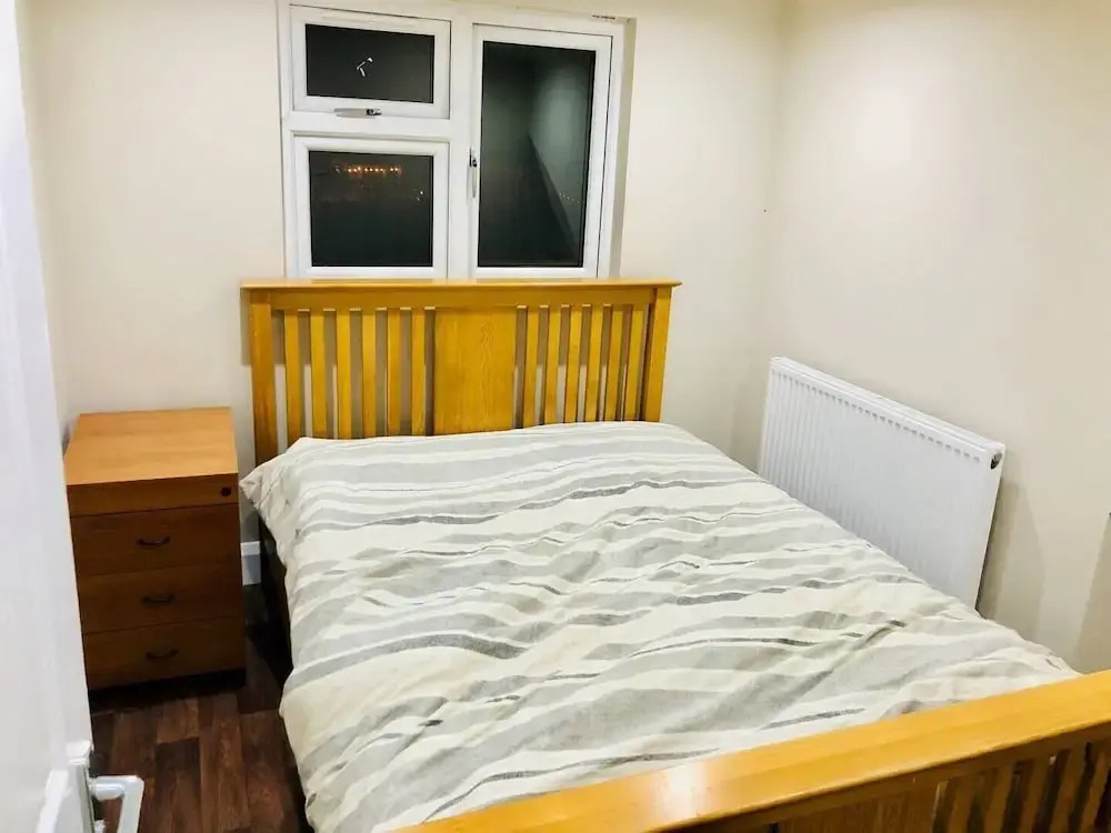 Small 3 Bed Flat Near Heathrow