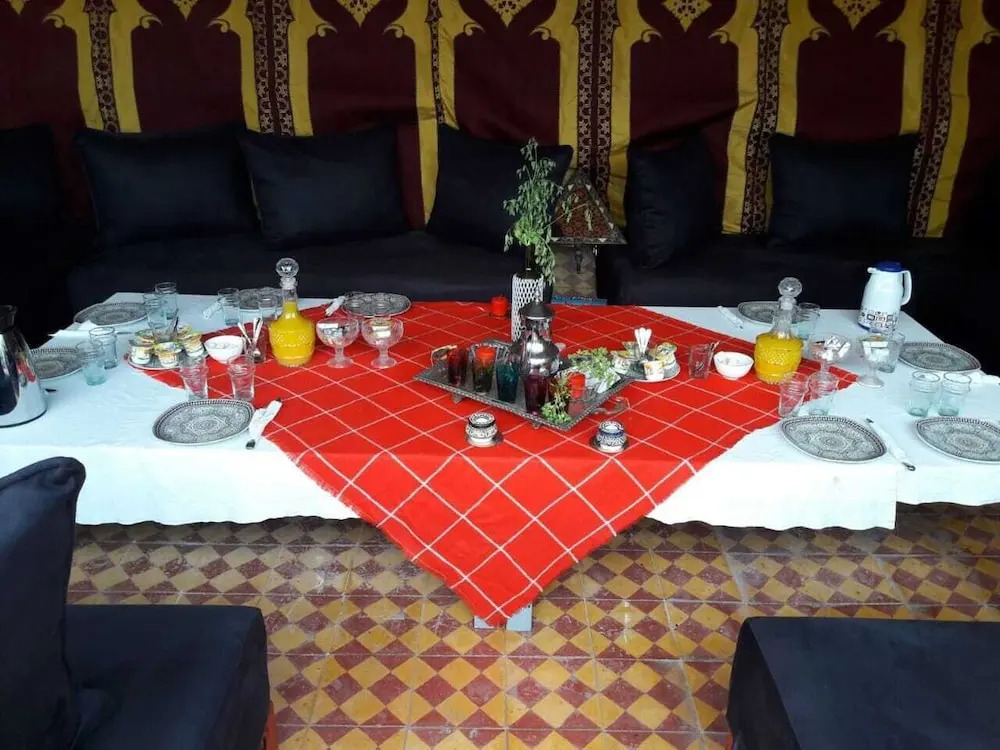 Hotel Aqdas