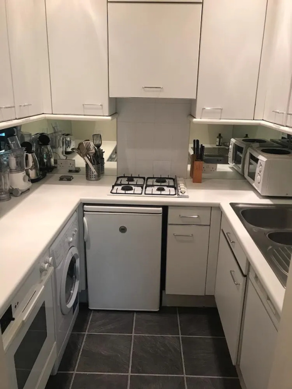 Beautiful one bedroom in Kensington