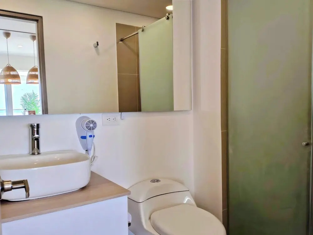 w Elegant 1BR in Crespo