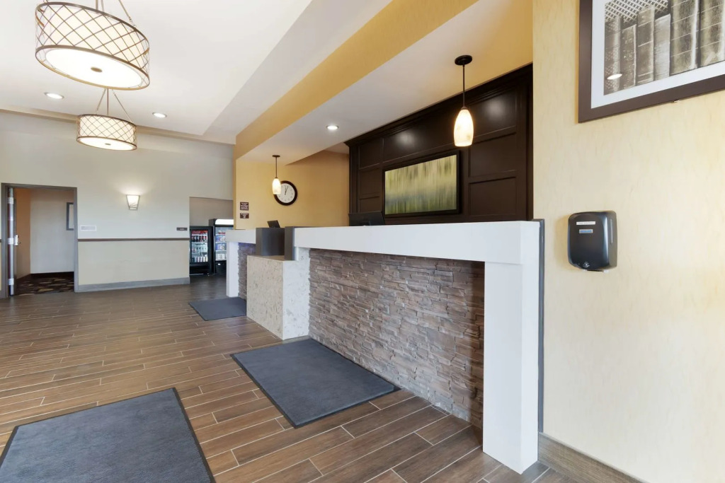 Best Western Plus Moosomin Hotel