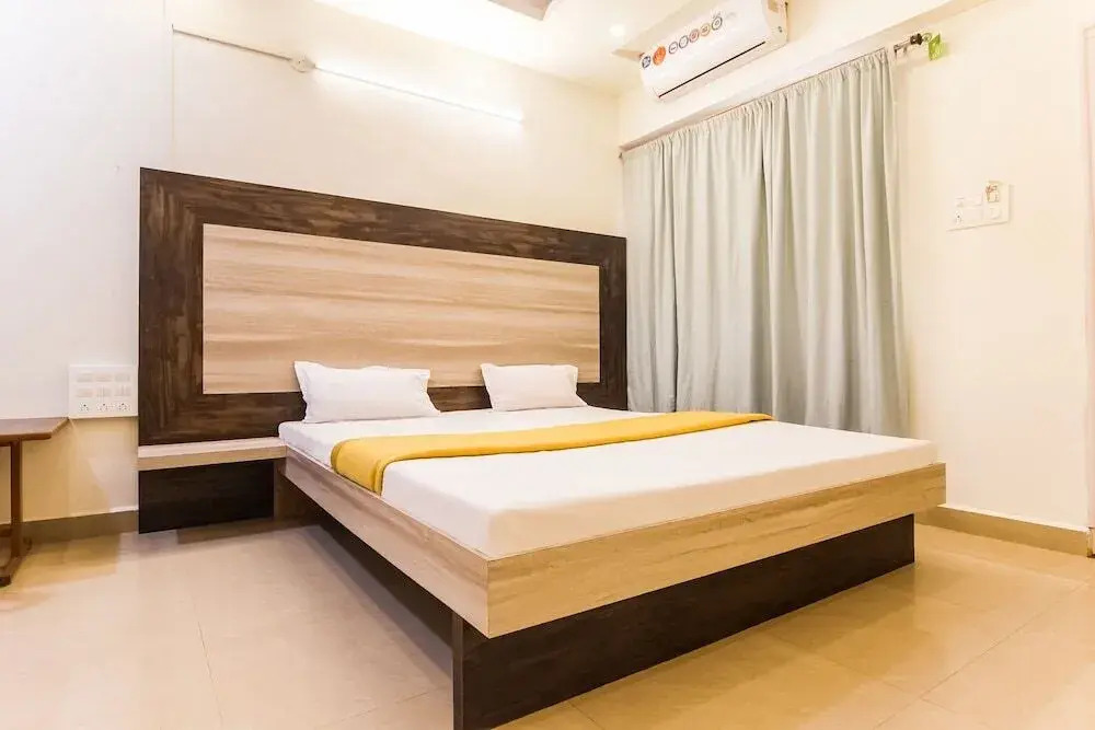 Al-Madina Fine Dine & Lodge by OYO Rooms