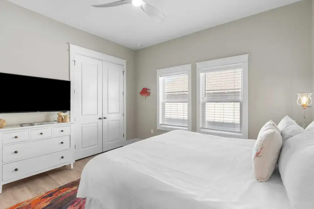 Mins to Beach Access + Pet-friendly + Golf Cart 30A White Sands by Avantstay