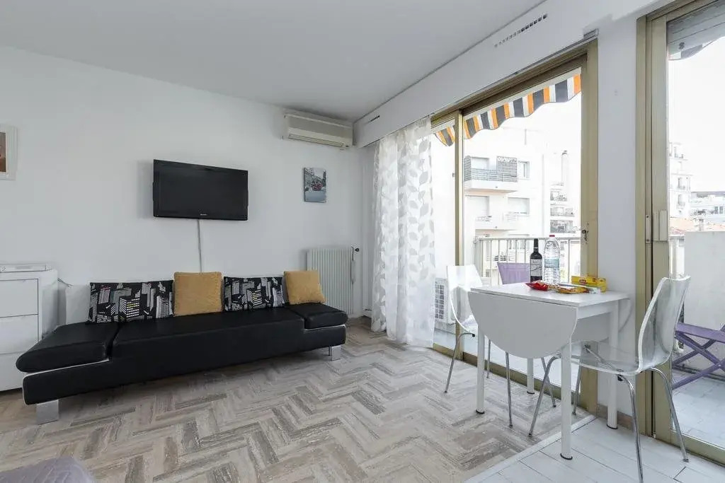 Maubourg Studio