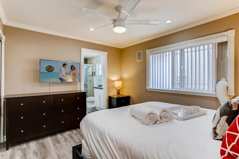 Amazing Family Friendly Newport Beach Home - 1 Block To Ocean (C2)