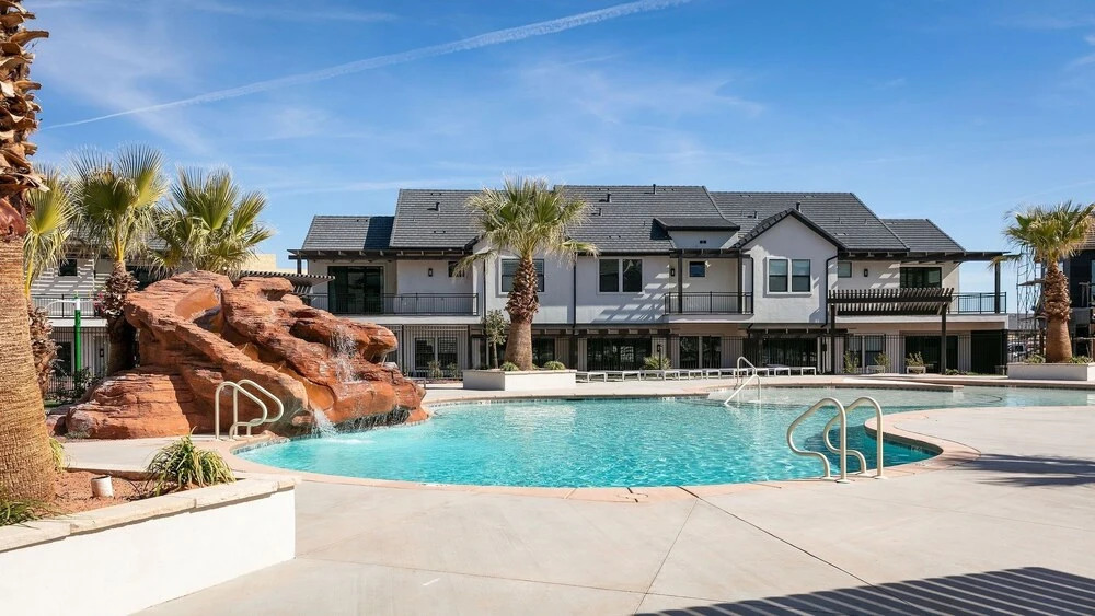 Grand Slam Getaway #5 5 Bedroom Townhouse
