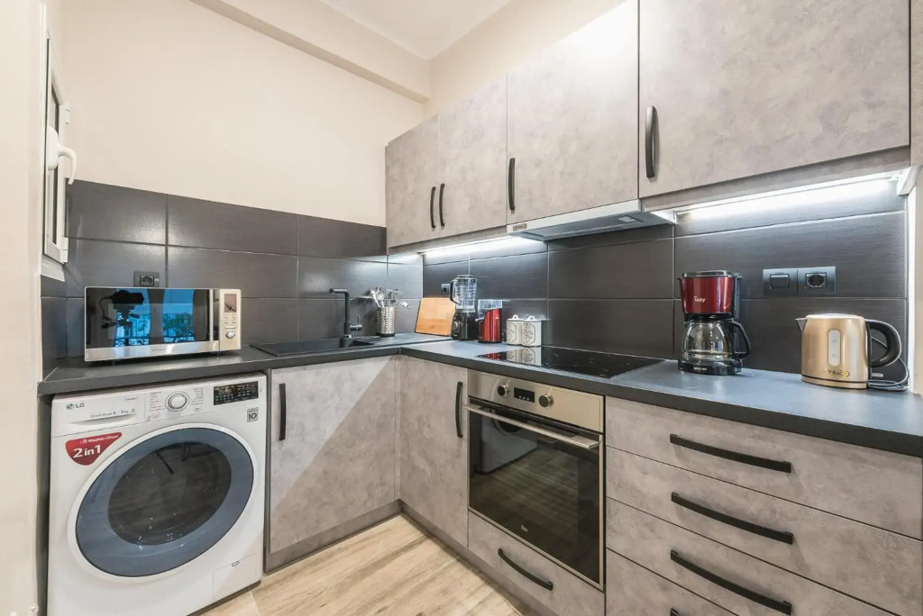 Modern apartment Downtown Athens