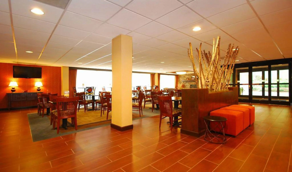 Holiday Inn Express Forsyth by IHG