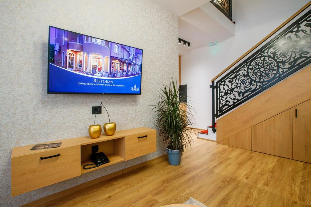 Garni Hotel Royal Crown