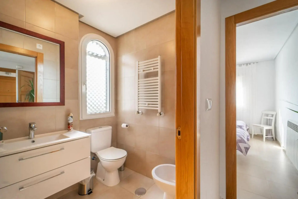 Quiet Two Bedroom Apartment2 - RA2521LT
