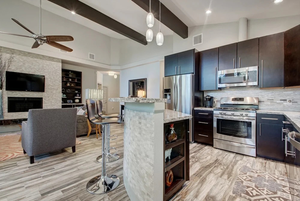 3BR Tree Shaded Home in Austin by RedAwning