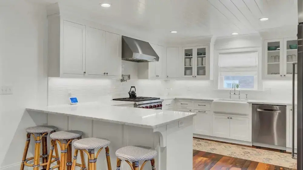 Be a Sullivans Local! 1307 Cove Avenue by Avantstay Pool + Outdoor Living