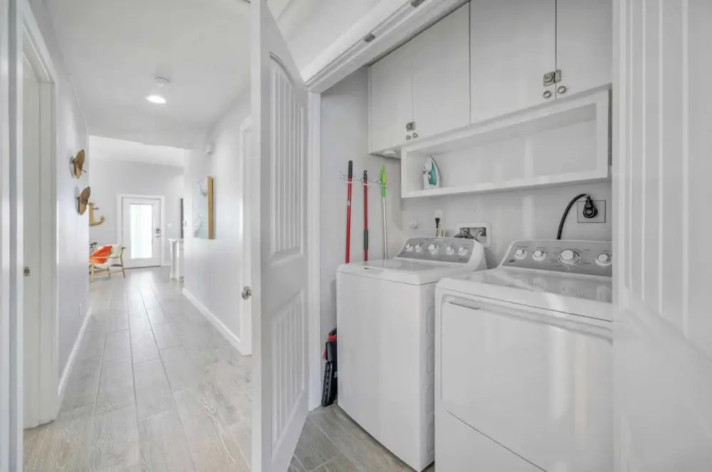 Sleeps 21, 2 Homes Private Pool, Patio Lounge w/ Fire Pit, Bar, TV, & Games