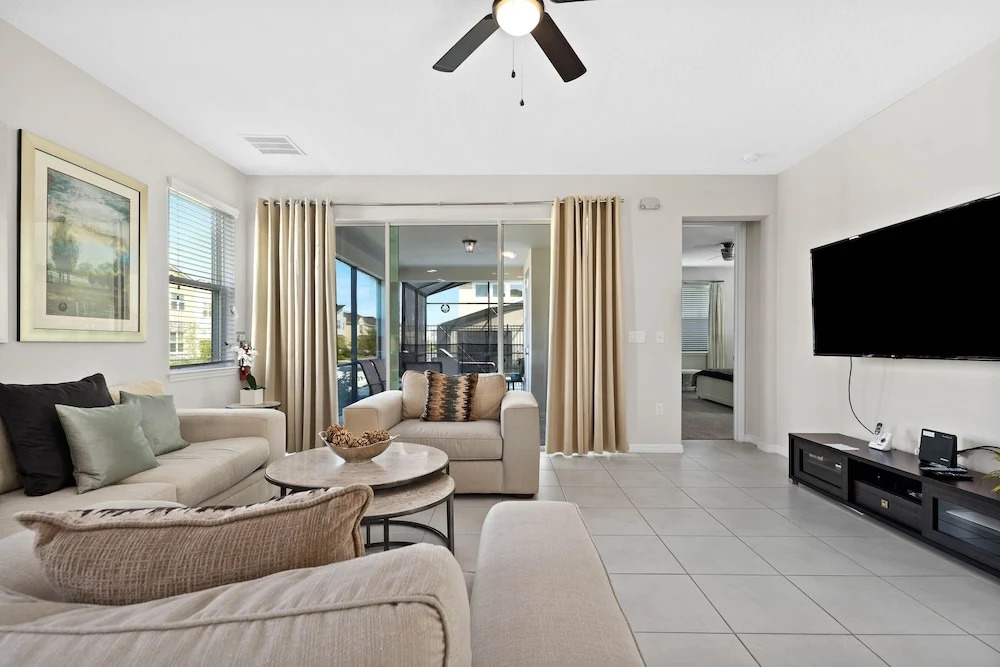 So_957r Solara Charm 7 Bedroom Home