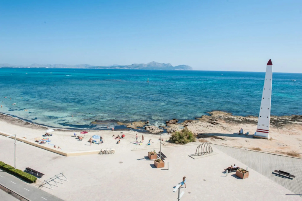 CASTELLO PLATJA - Beautiful apartment with sea views and only 100 metres away from the beach in Can Picafort. Free WiFi