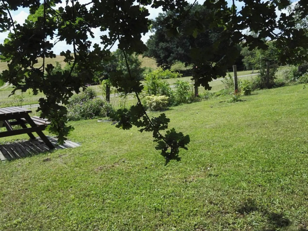Maison en bois avec jardin, idéal randonnée, fibre haut débit, équipements bébé près du Mans et Tours - FR-1-410-195