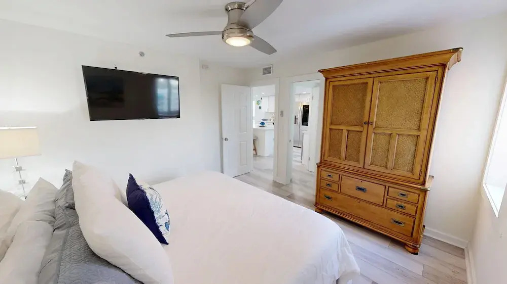 Destin Towers 113 2 Bedroom Condo