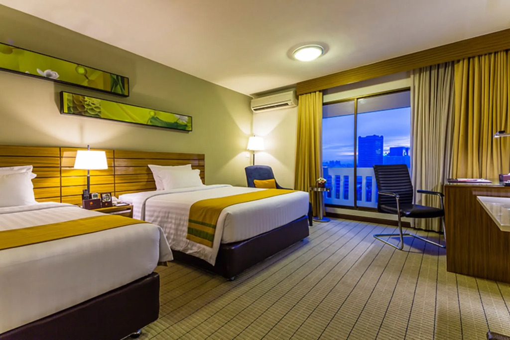 Maple Hotel