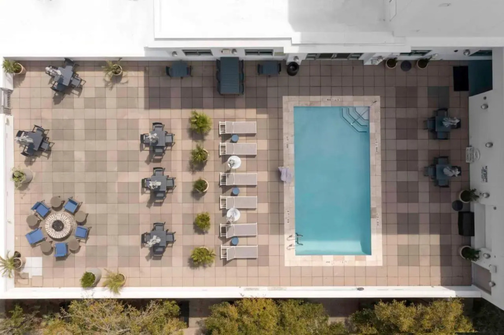 Masters Inn - Charleston