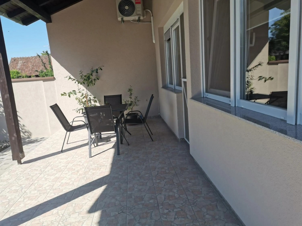 Seasons apartmani