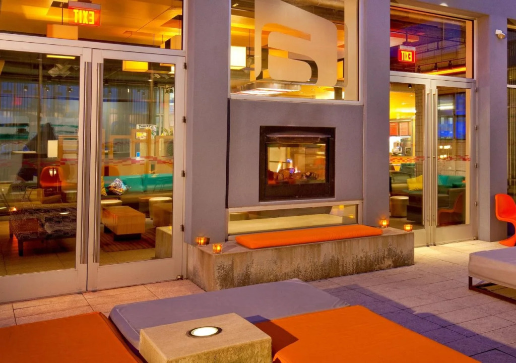 Aloft by Marriott Bolingbrook